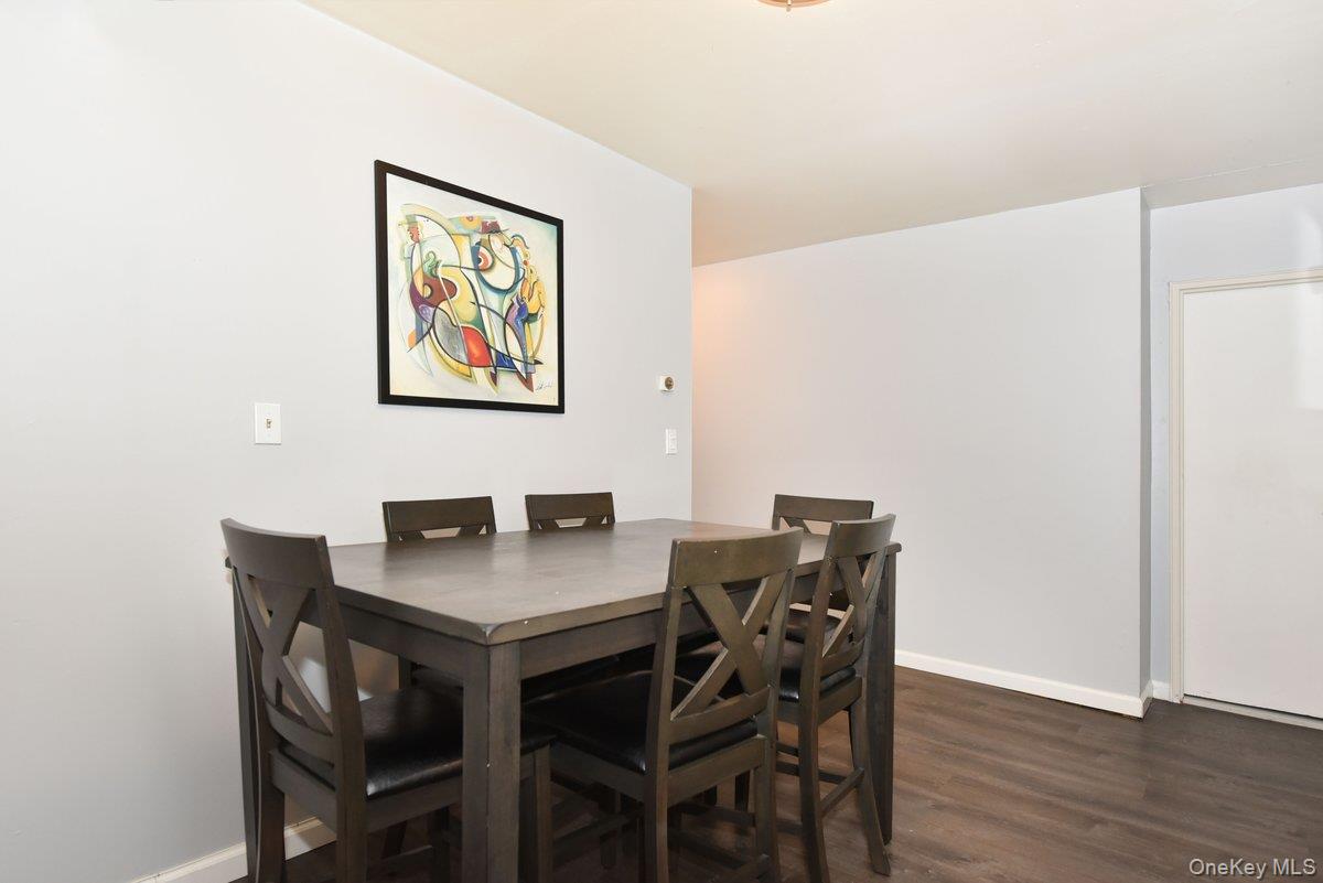 101 Lincoln Avenue # 3R, Mineola, NY 11501