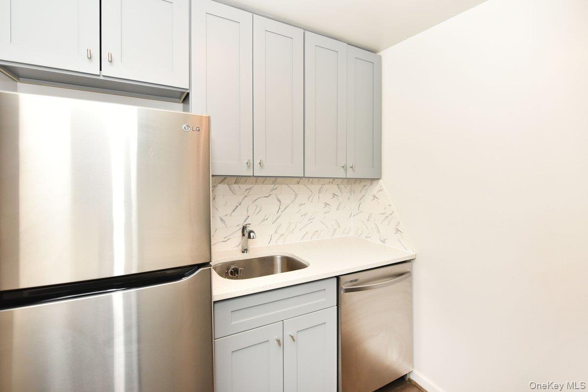 101 Lincoln Avenue # 3R, Mineola, NY 11501