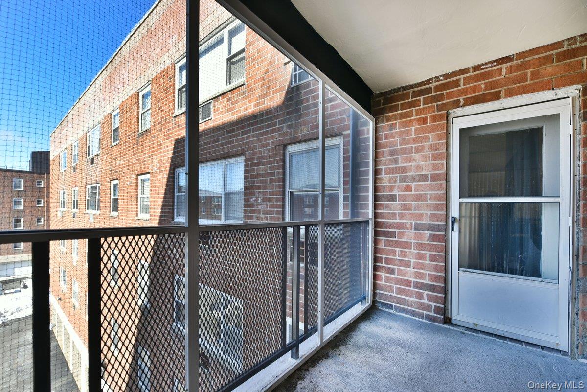 101 Lincoln Avenue # 3R, Mineola, NY 11501