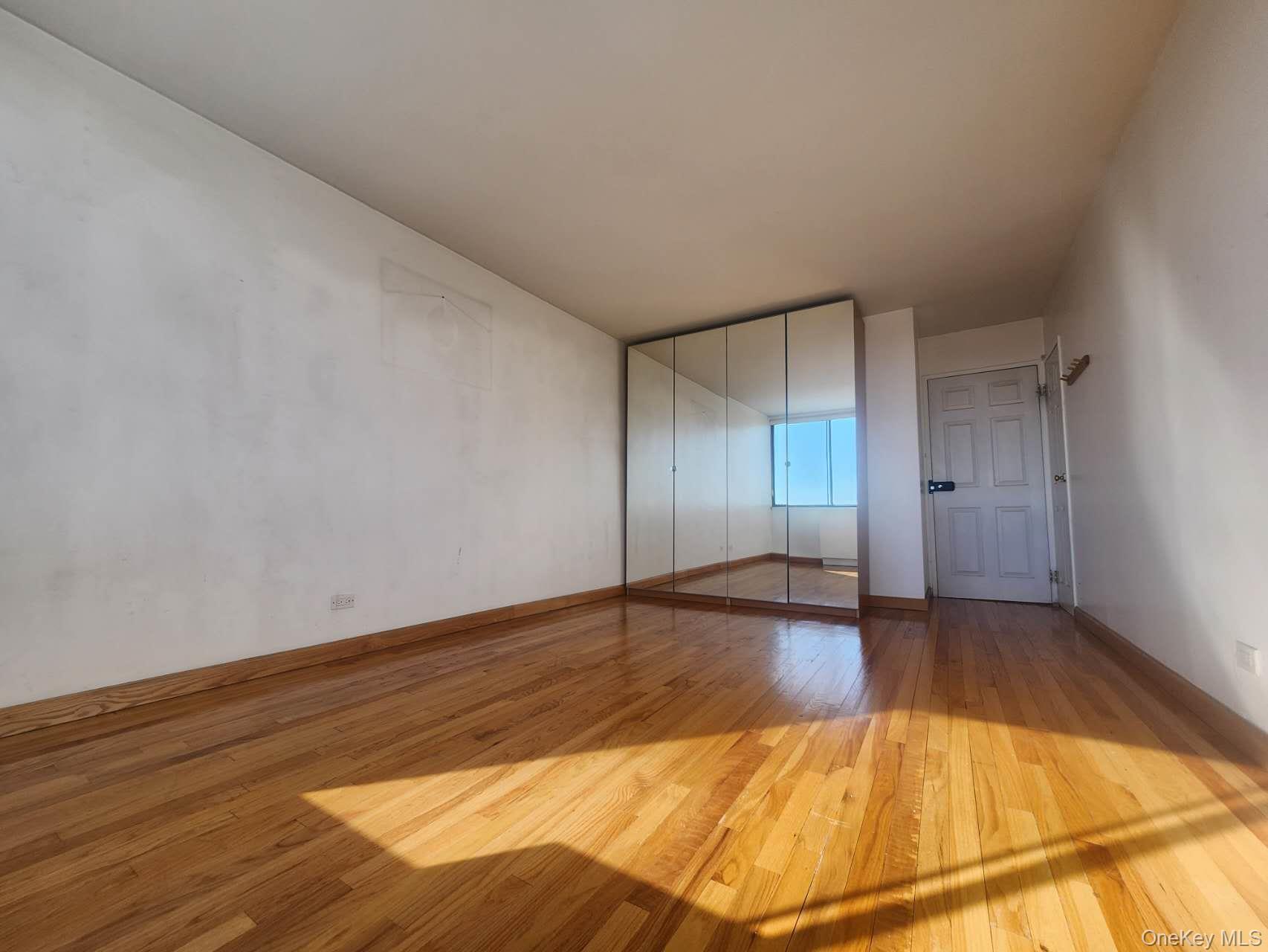 1 Bay Club # 8 U, Bayside, NY 11360