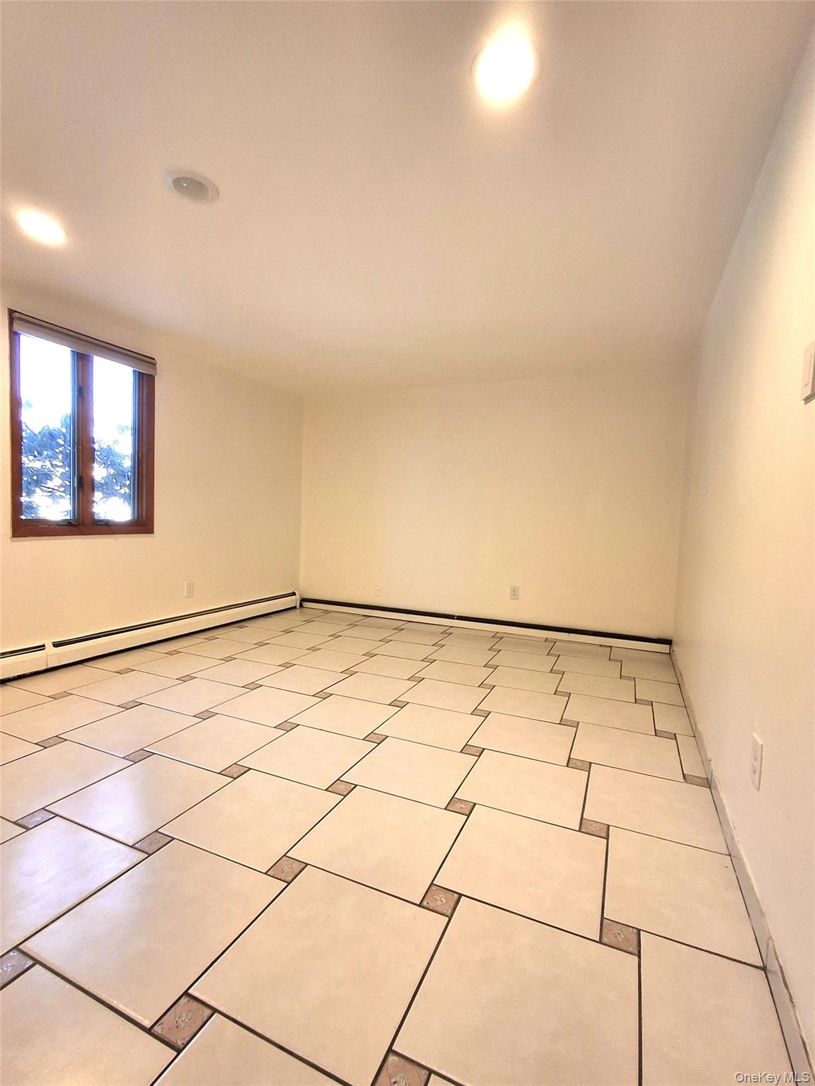 342 Everard Street, Dix Hills, NY 11746