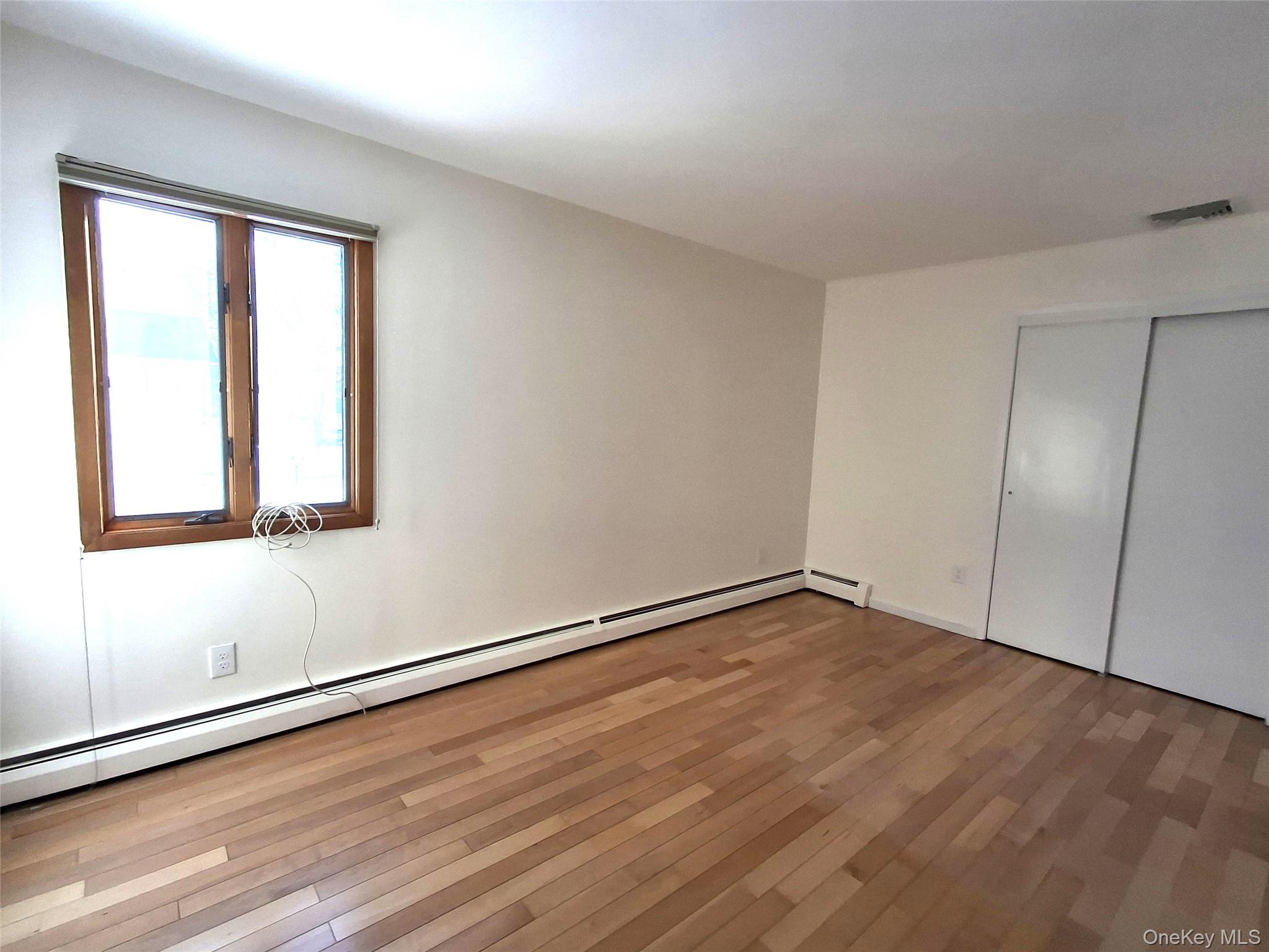 342 Everard Street, Dix Hills, NY 11746