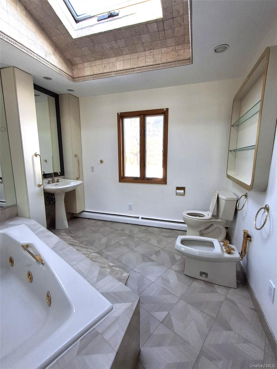 342 Everard Street, Dix Hills, NY 11746