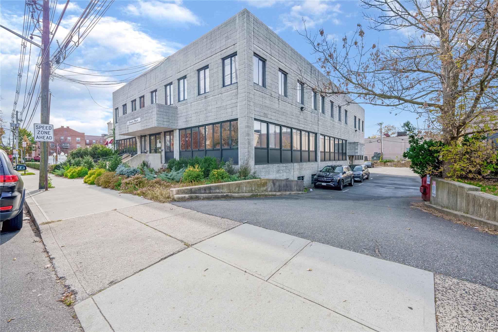 30 S Ocean Avenue, Freeport, NY 11520