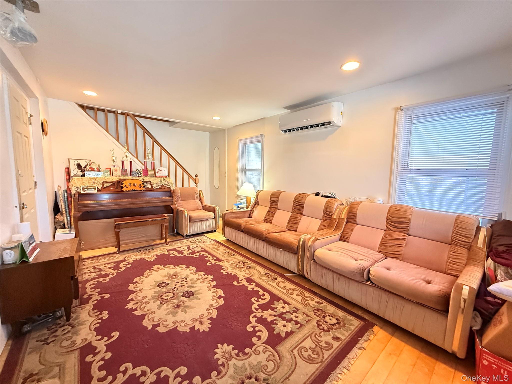 24580 61st Avenue, Little Neck, NY 11362