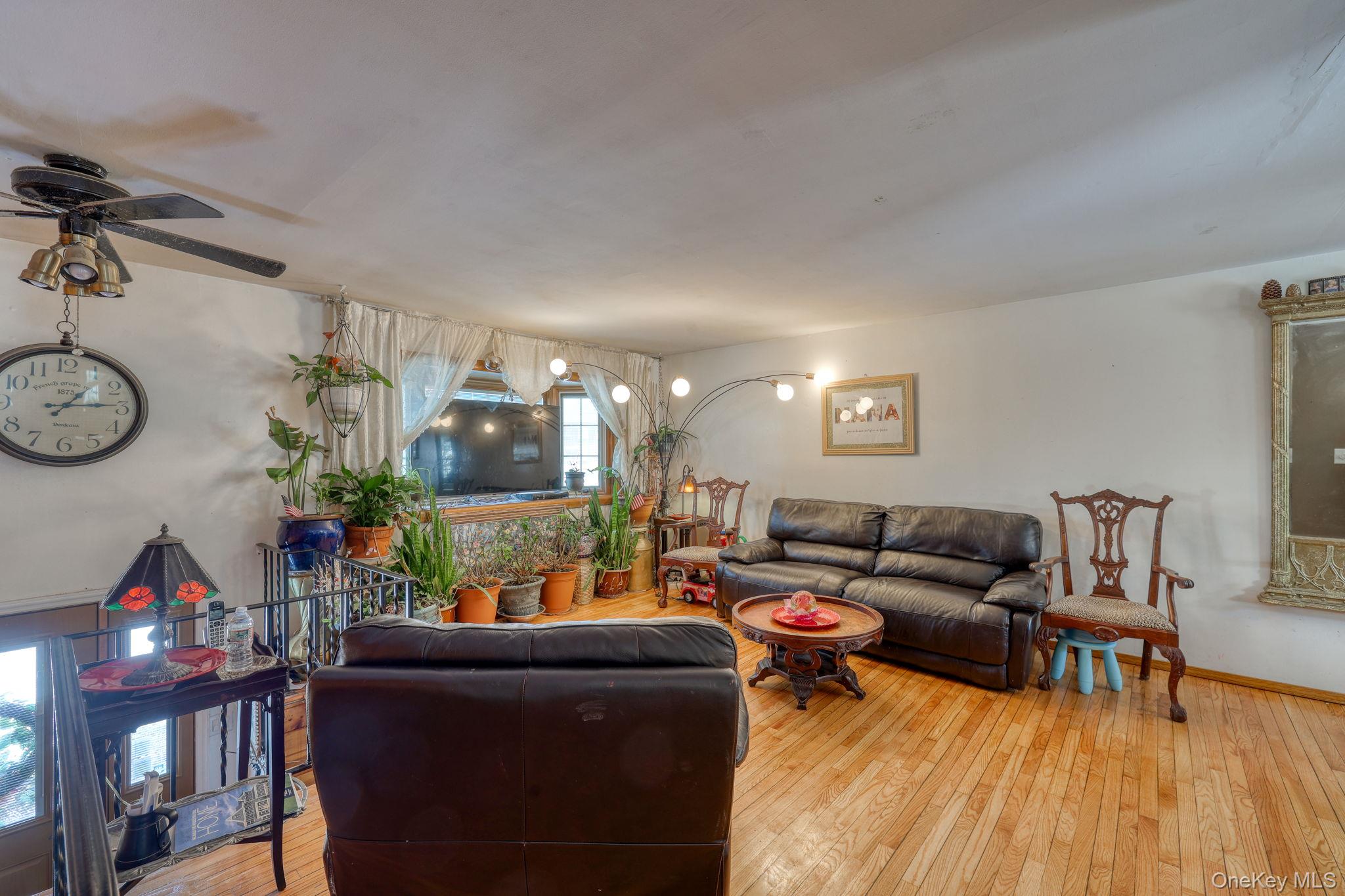 14 Capital Drive, Washingtonville, NY 10992