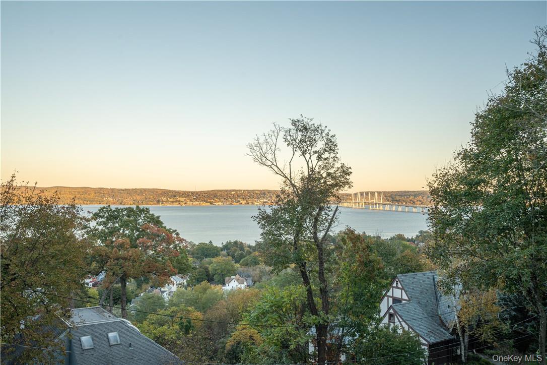 8-12 S Boulevard # 12-102, Nyack, NY 10960