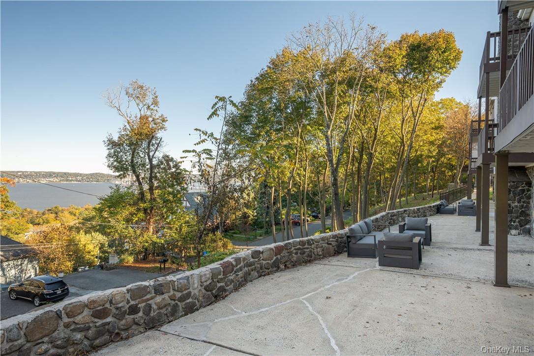 8-12 S Boulevard # 12-102, Nyack, NY 10960