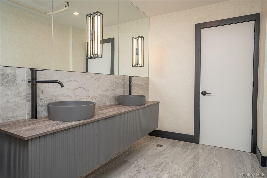 8-12 S Boulevard # 12-102, Nyack, NY 10960