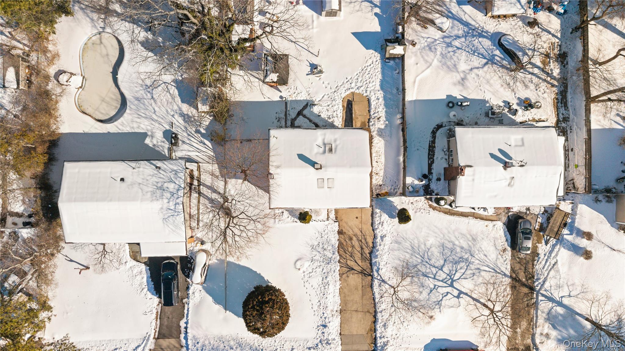 19 Scotchpine Drive, Islandia, NY 11749