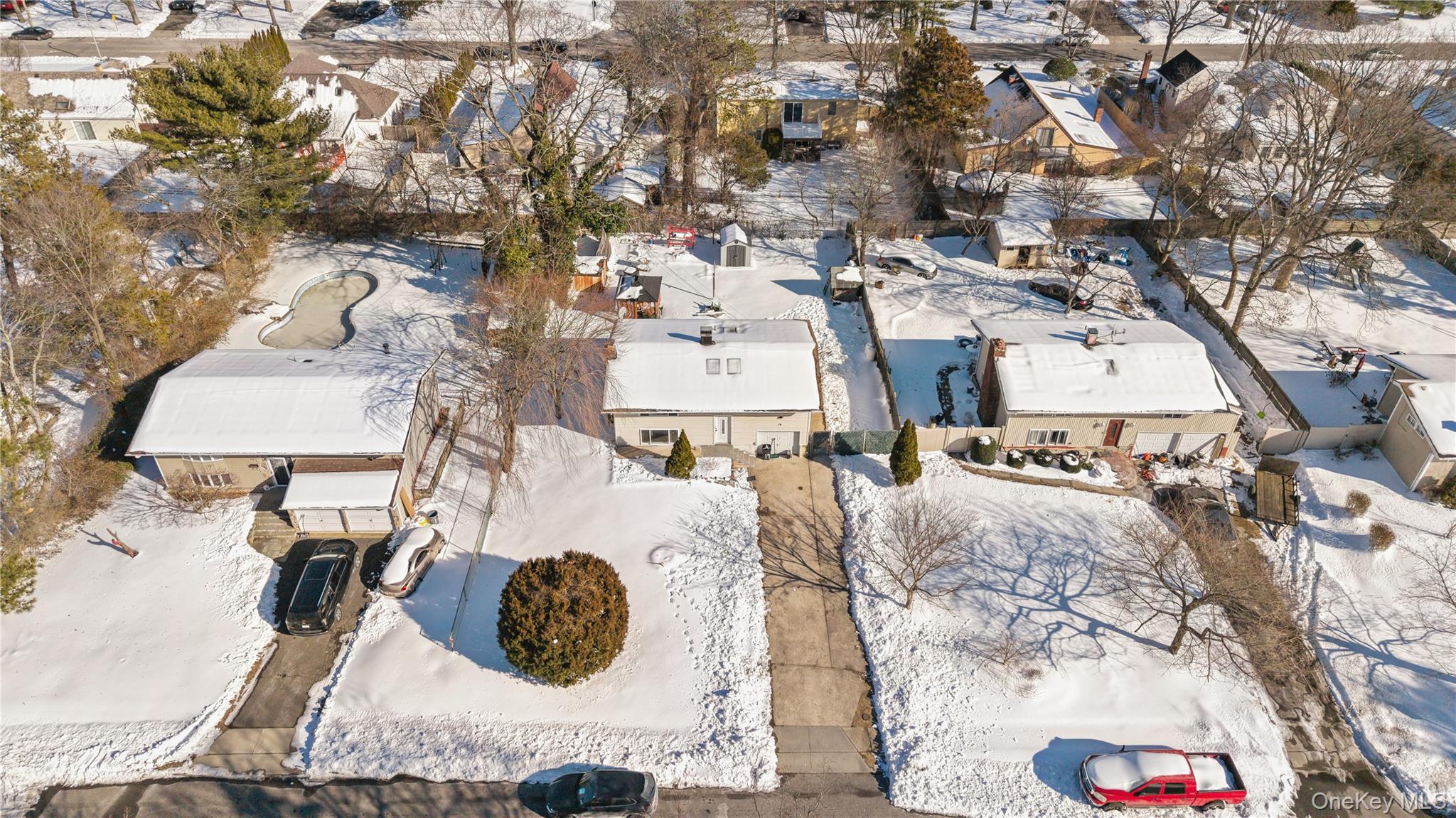 19 Scotchpine Drive, Islandia, NY 11749