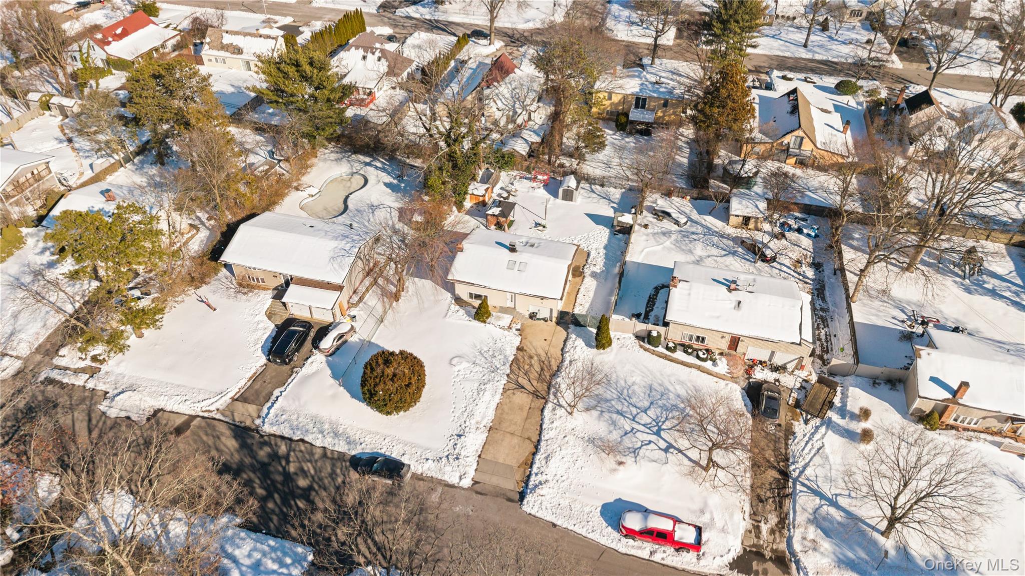 19 Scotchpine Drive, Islandia, NY 11749