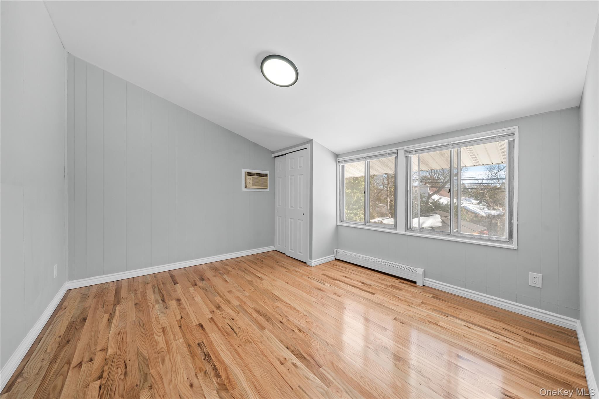 19 Scotchpine Drive, Islandia, NY 11749