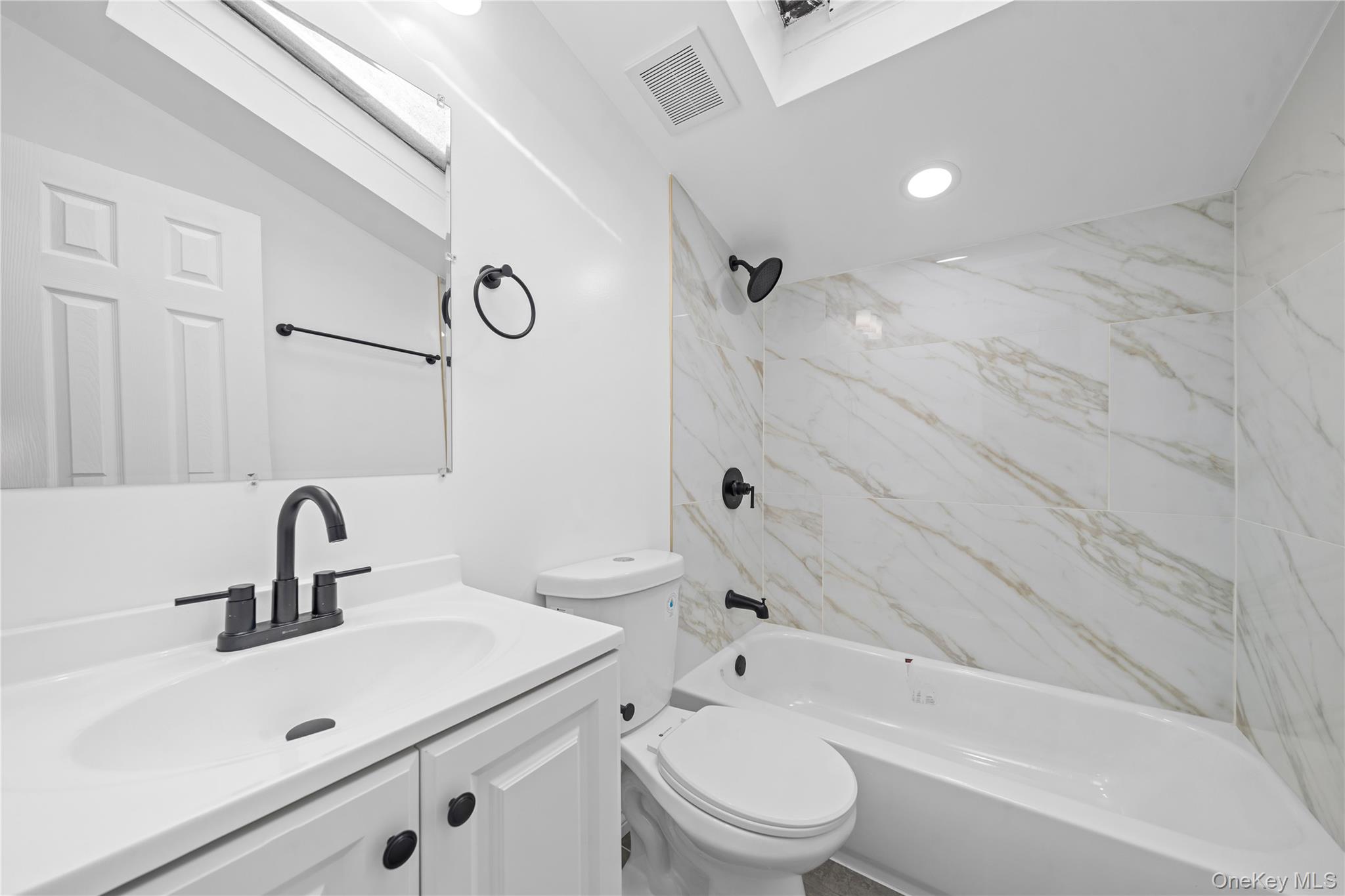 19 Scotchpine Drive, Islandia, NY 11749