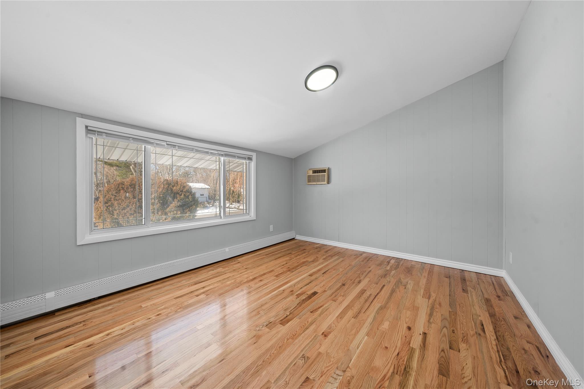 19 Scotchpine Drive, Islandia, NY 11749