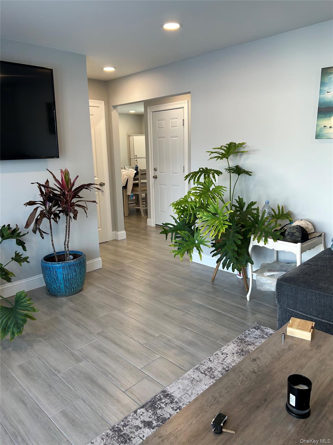 Lindenhurst, NY 11757