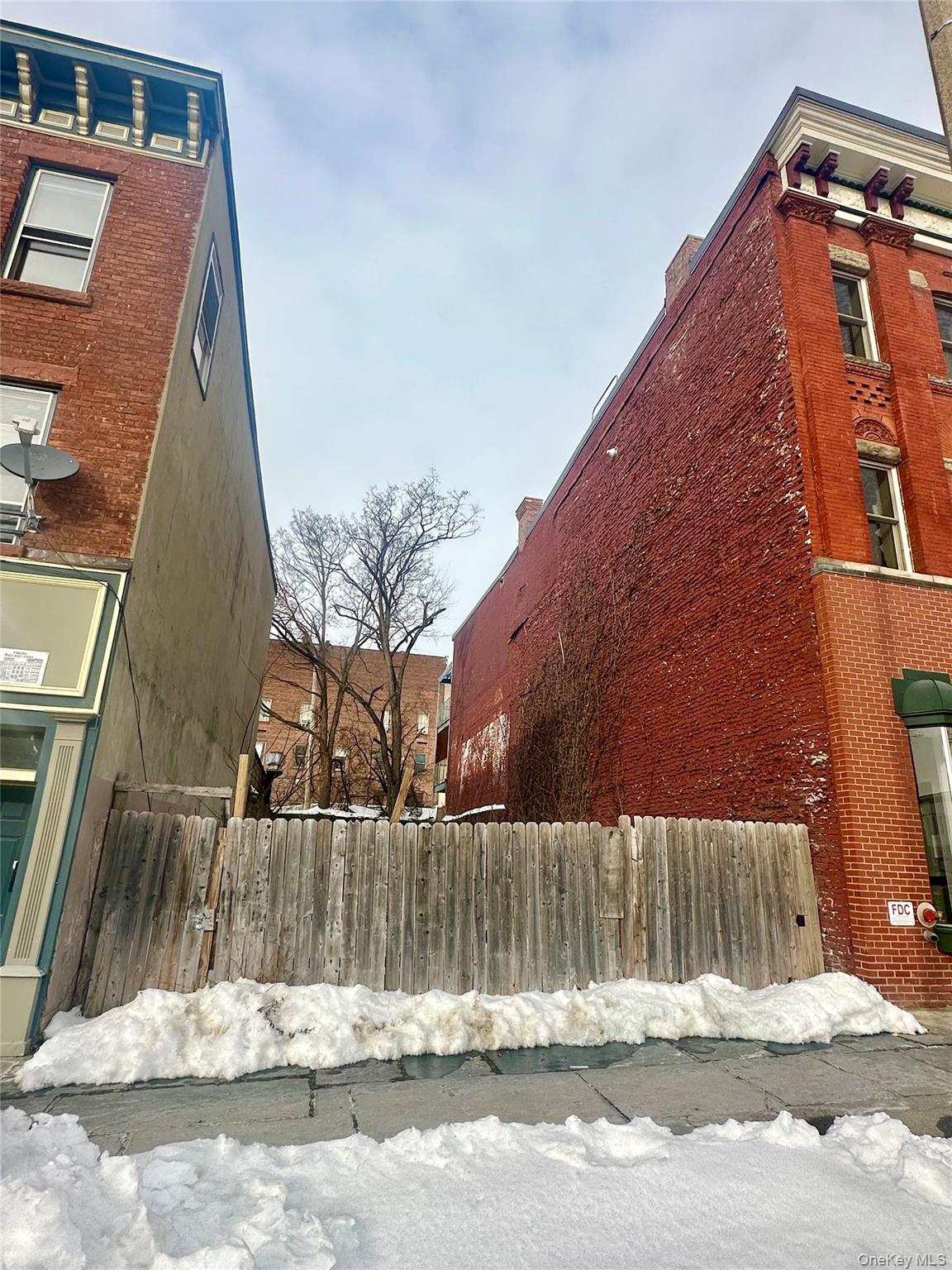 102 Broadway, Newburgh, NY 12550