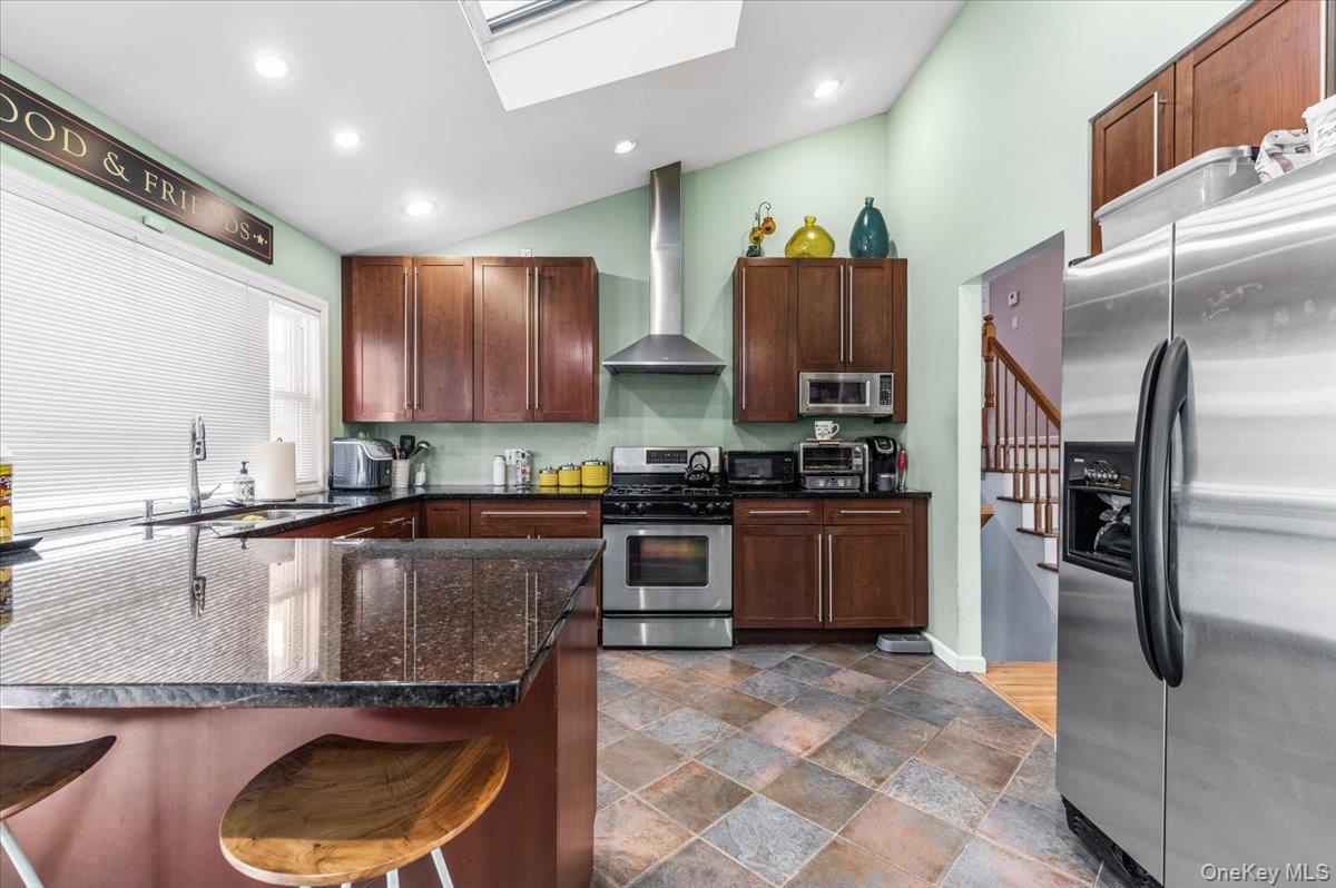 201 Martin Drive, Syosset, NY 11791