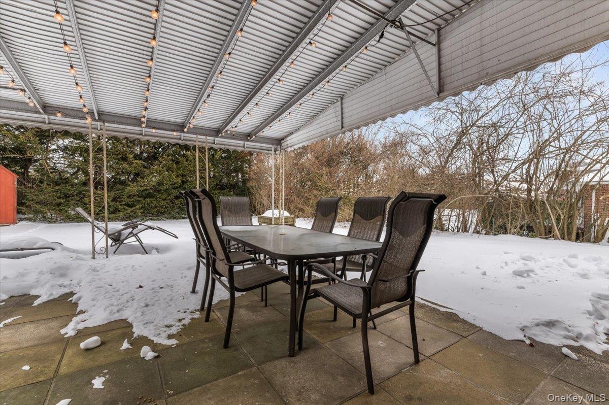 201 Martin Drive, Syosset, NY 11791