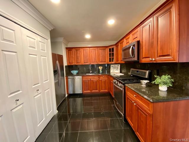 19 Neal # 19, Setauket, NY 11733