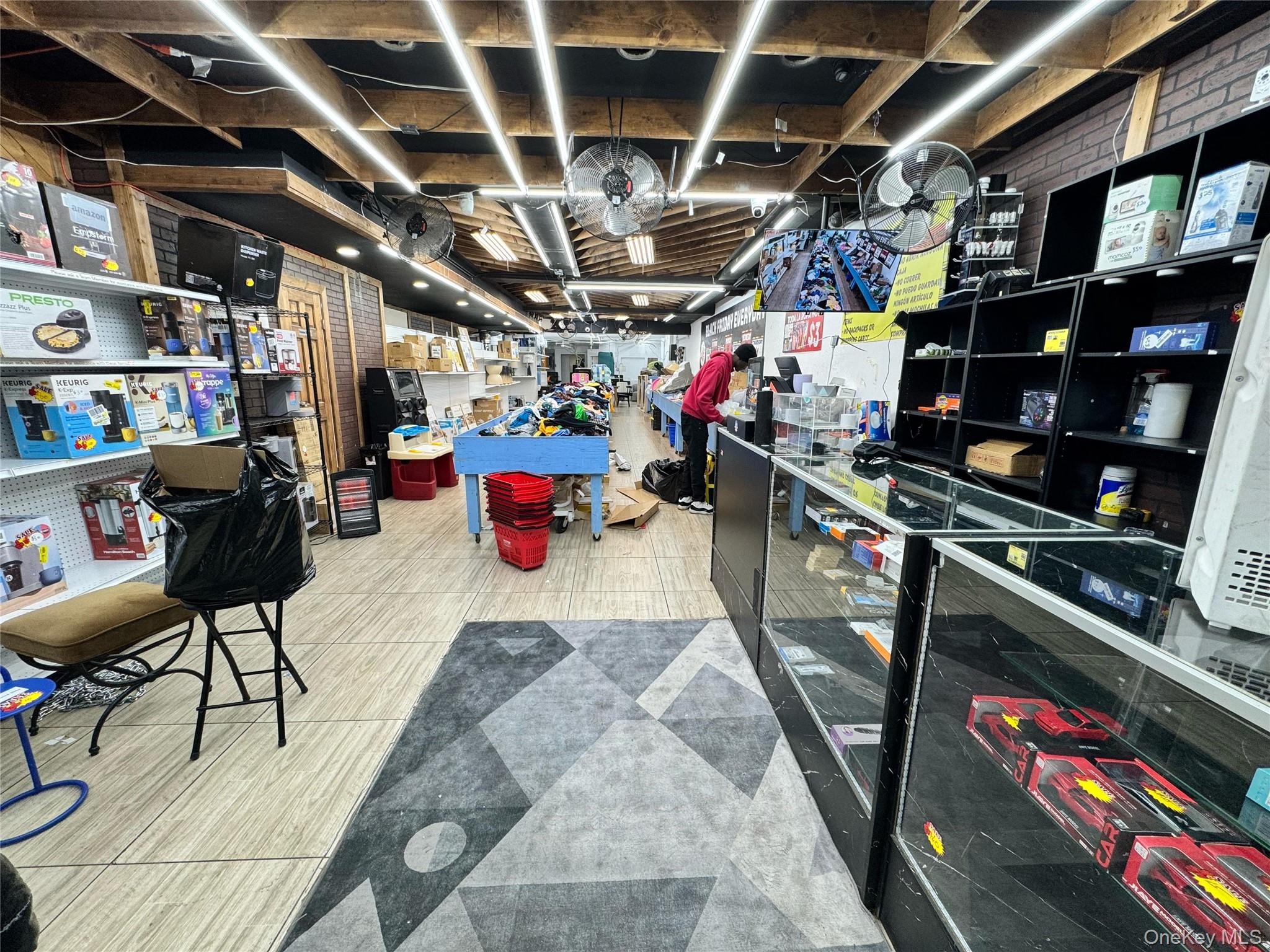 272 E 198th Street, Bronx, NY 10458