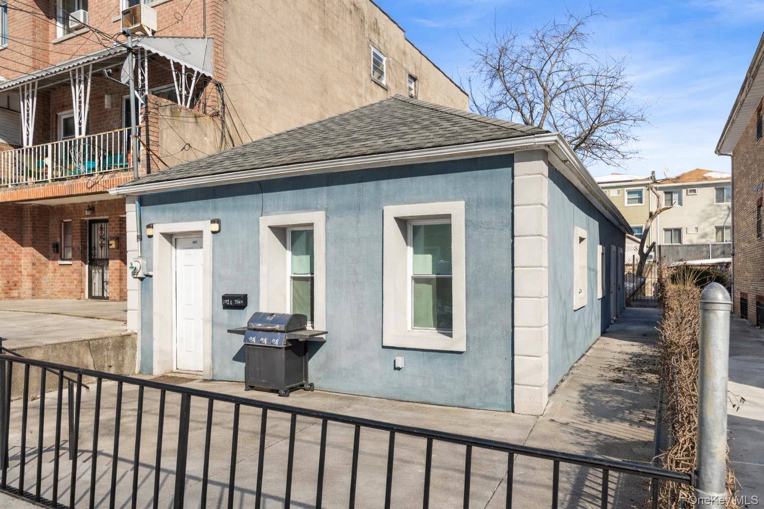 1031 E 216th Street, Bronx, NY 10469