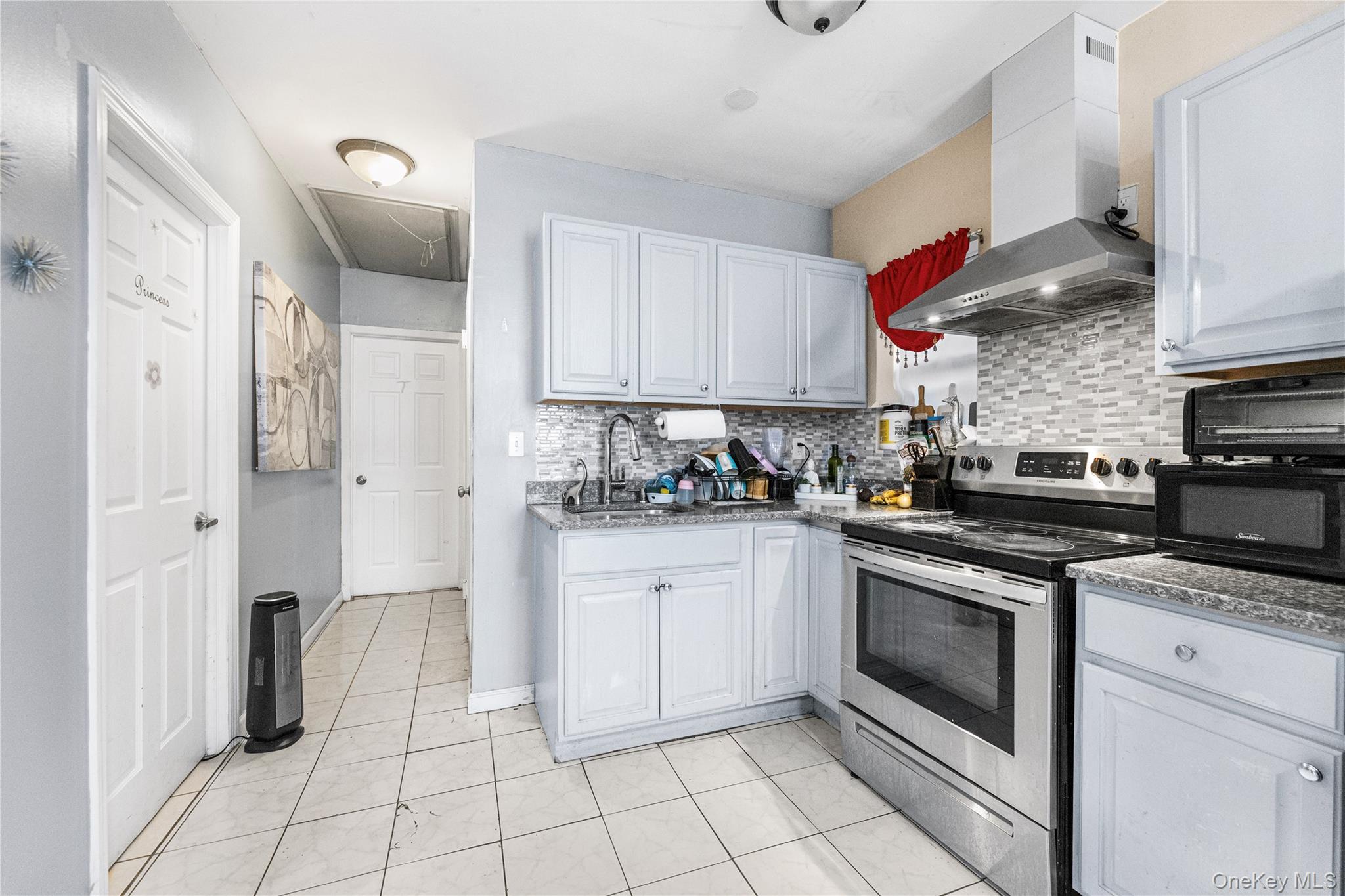 1031 E 216th Street, Bronx, NY 10469