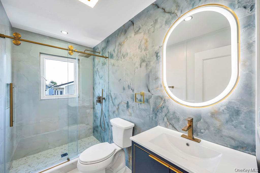 143 Farmedge Road, Levittown, NY 11756