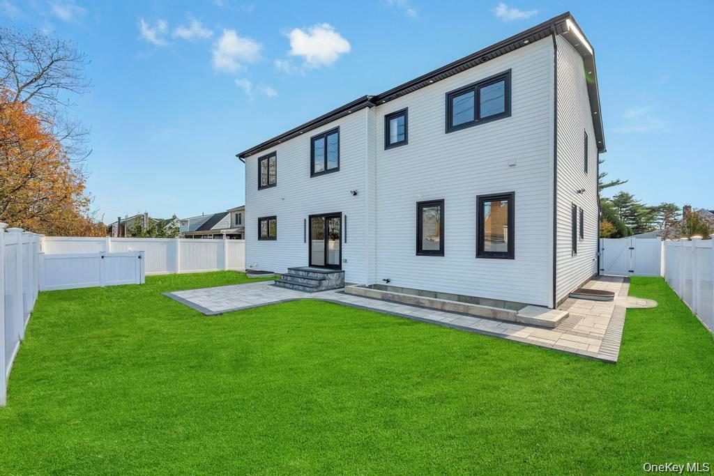 143 Farmedge Road, Levittown, NY 11756