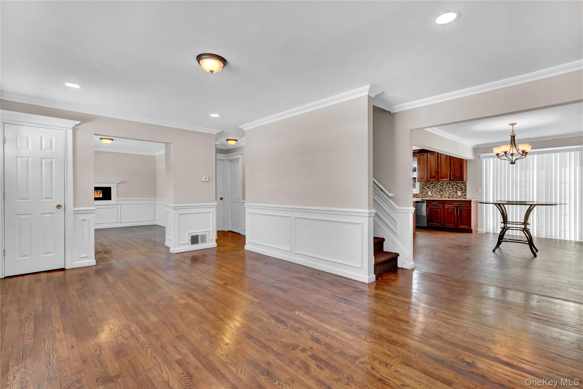 24 Arbor Lane, Centereach, NY 11720