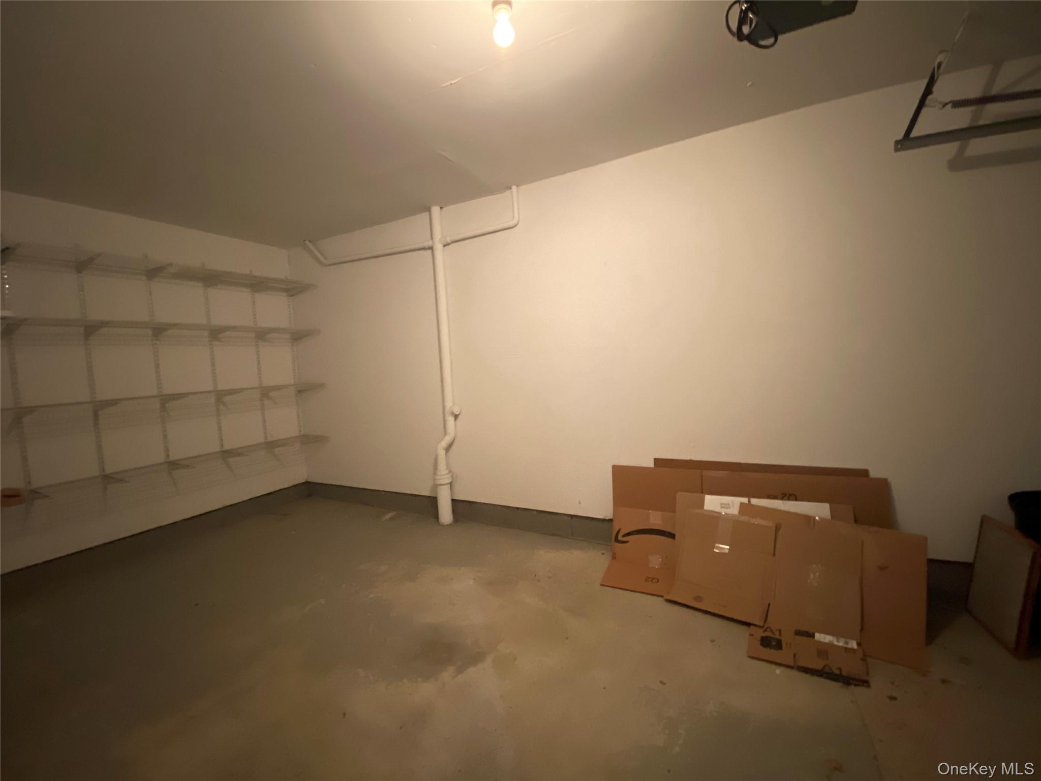 75 Greenway Close # 1, Rye Brook, NY 10573