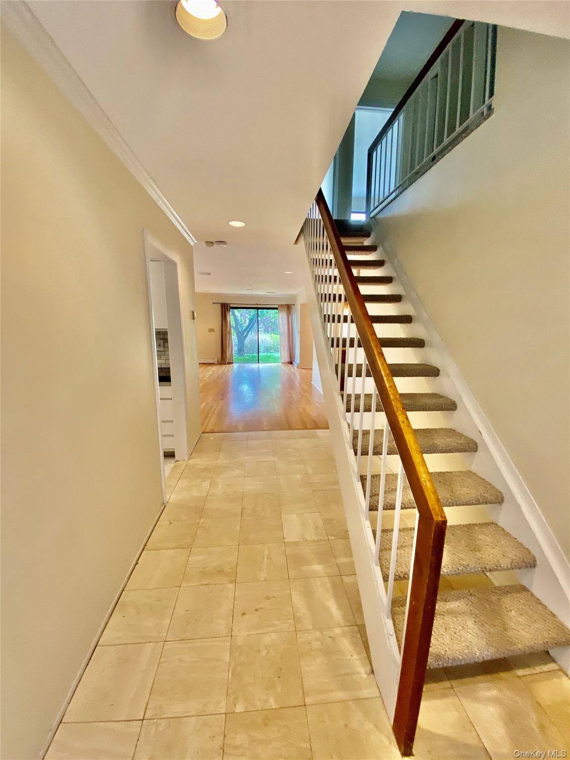 75 Greenway Close # 1, Rye Brook, NY 10573