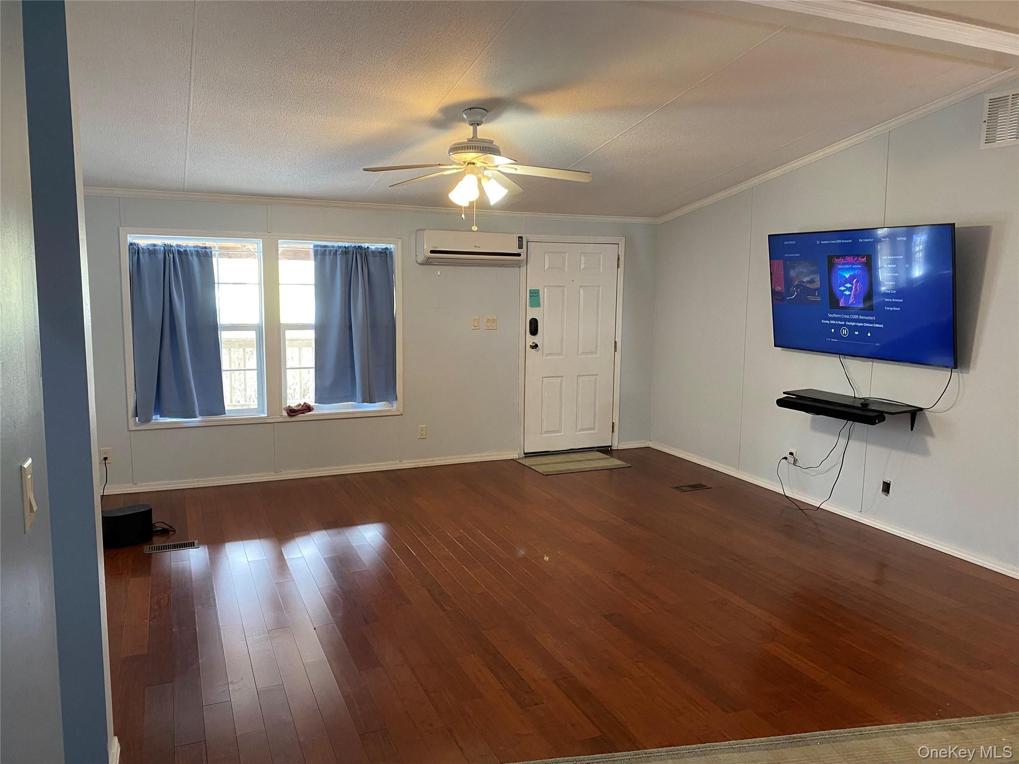 9 Pine Grove Drive, Poughquag, NY 12570