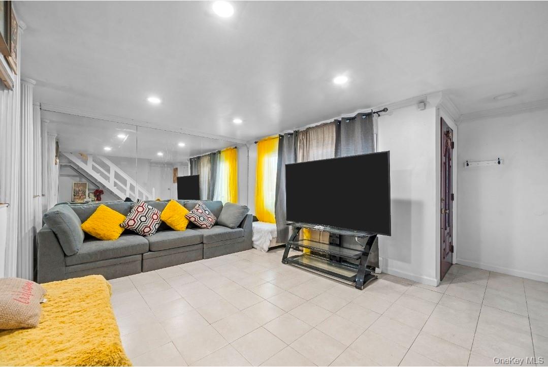 68 S Village Drive, Bellport, NY 11713