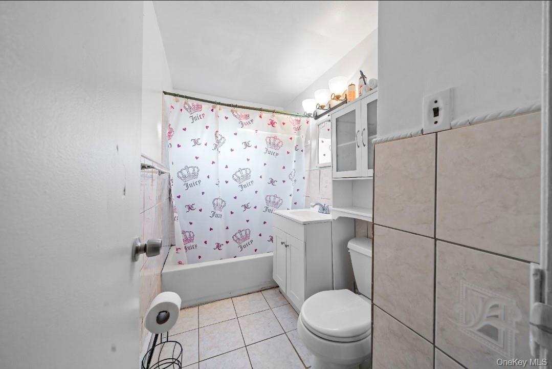 68 S Village Drive, Bellport, NY 11713