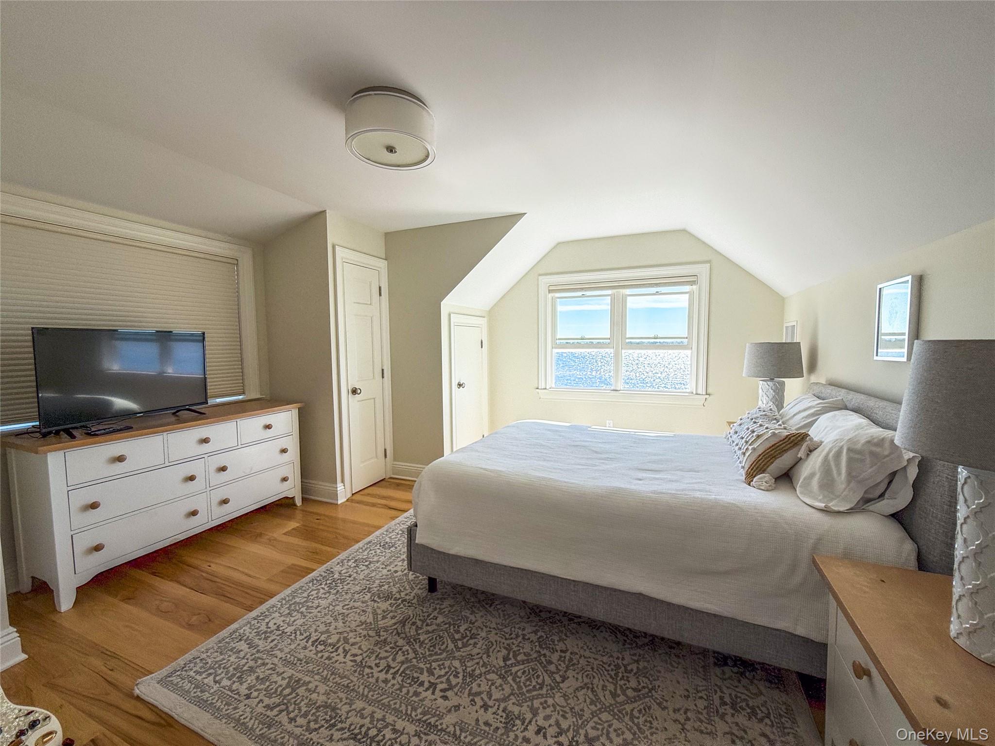 2450 Peters Neck Road, Orient, NY 11957