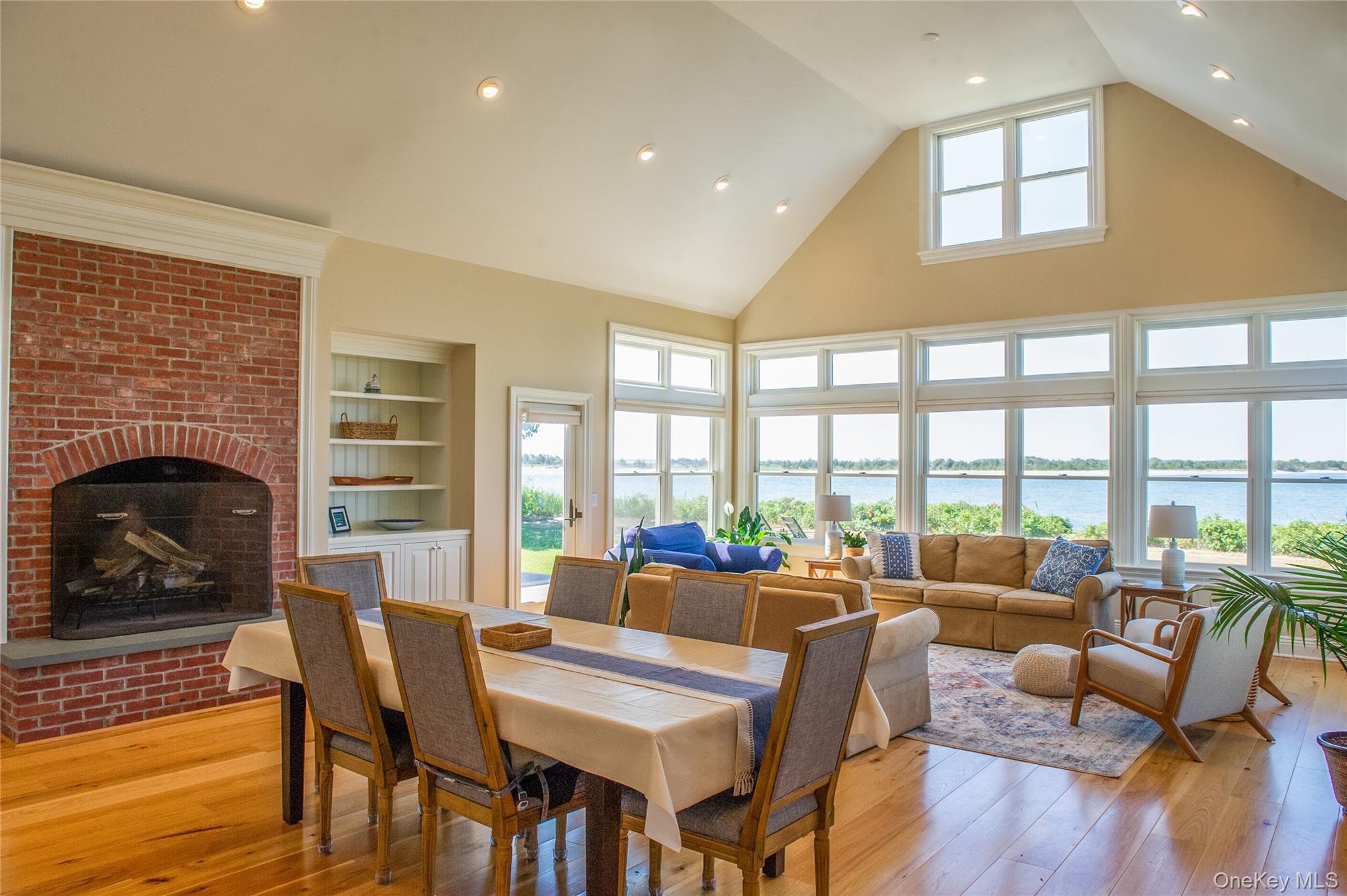 2450 Peters Neck Road, Orient, NY 11957