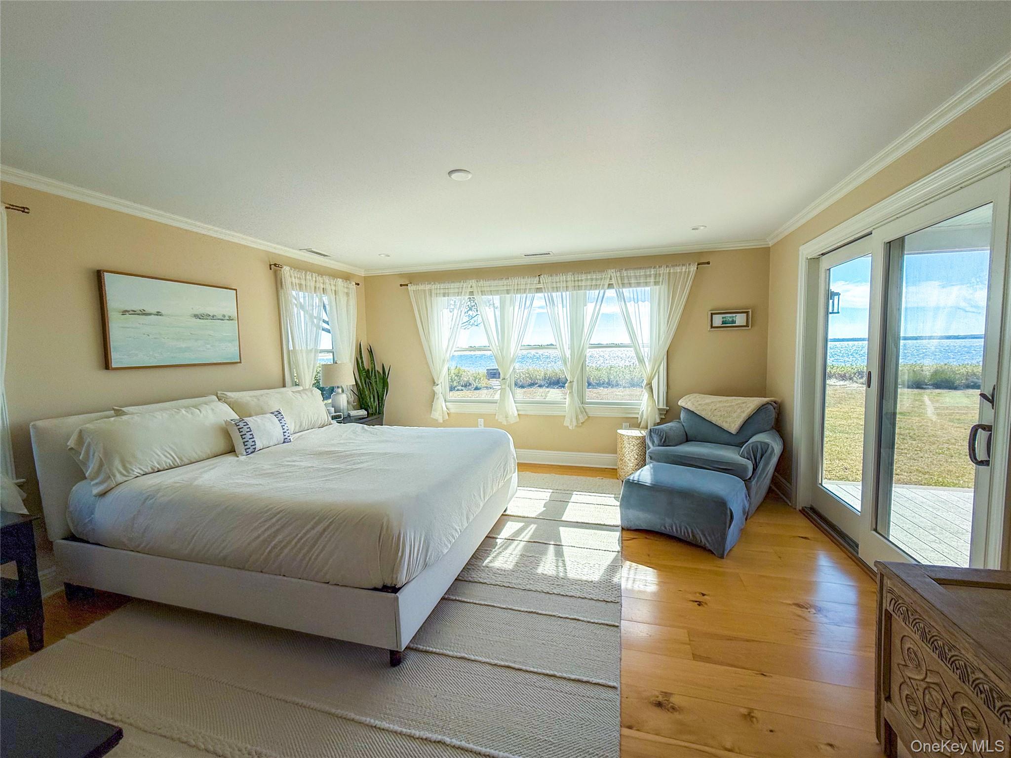 2450 Peters Neck Road, Orient, NY 11957