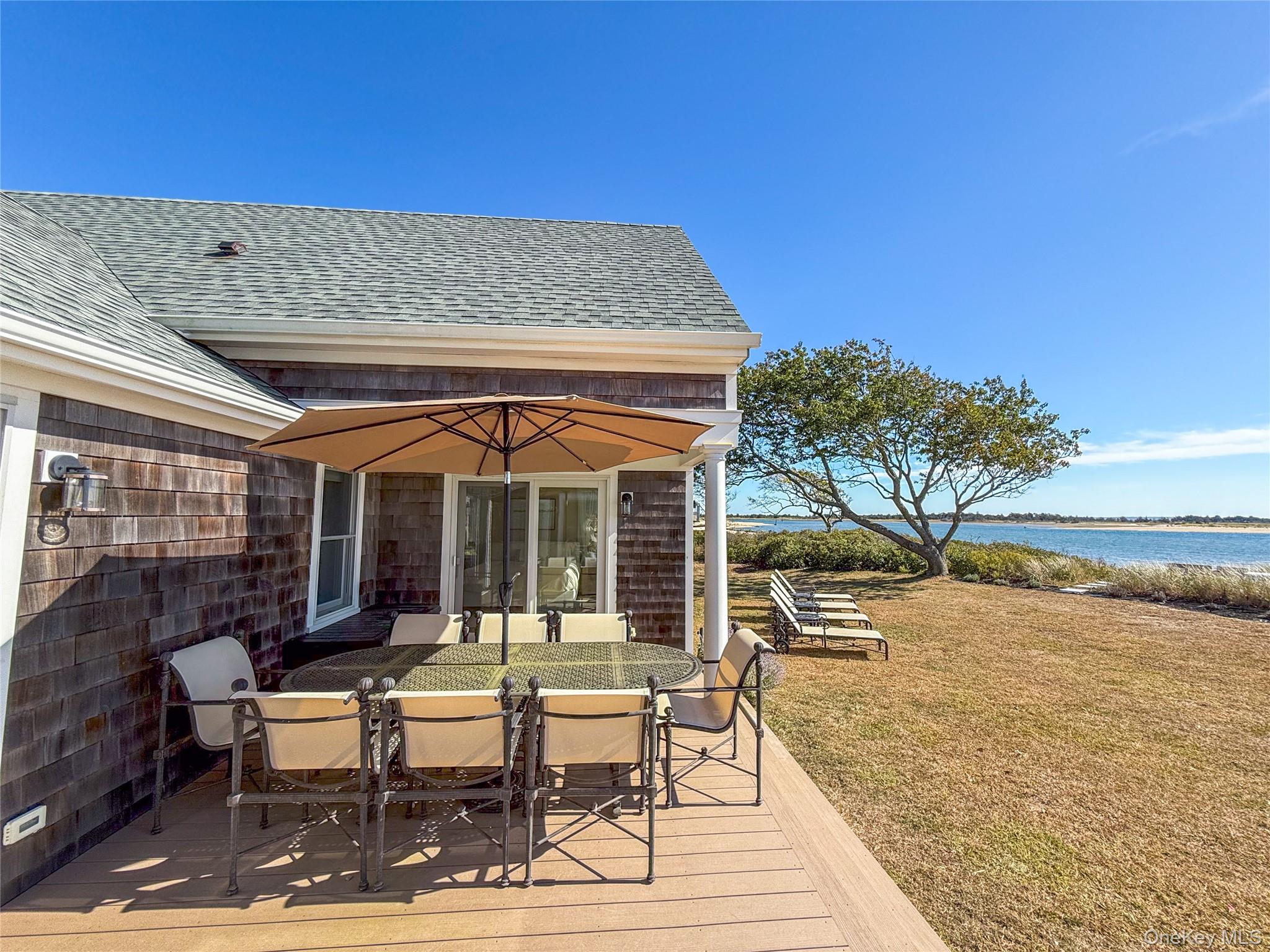 2450 Peters Neck Road, Orient, NY 11957