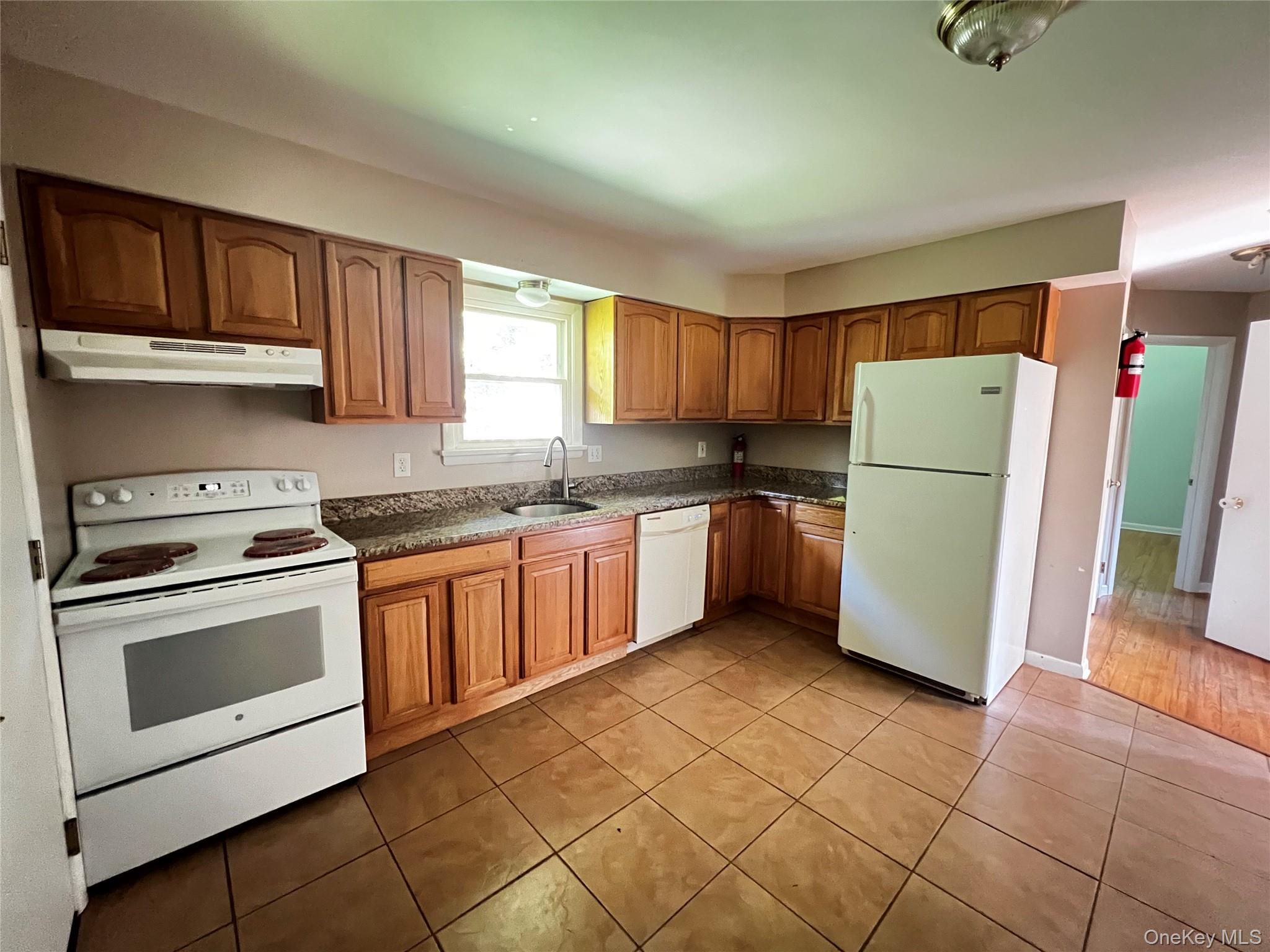 82 Rokeby Road, Red Hook, NY 12571