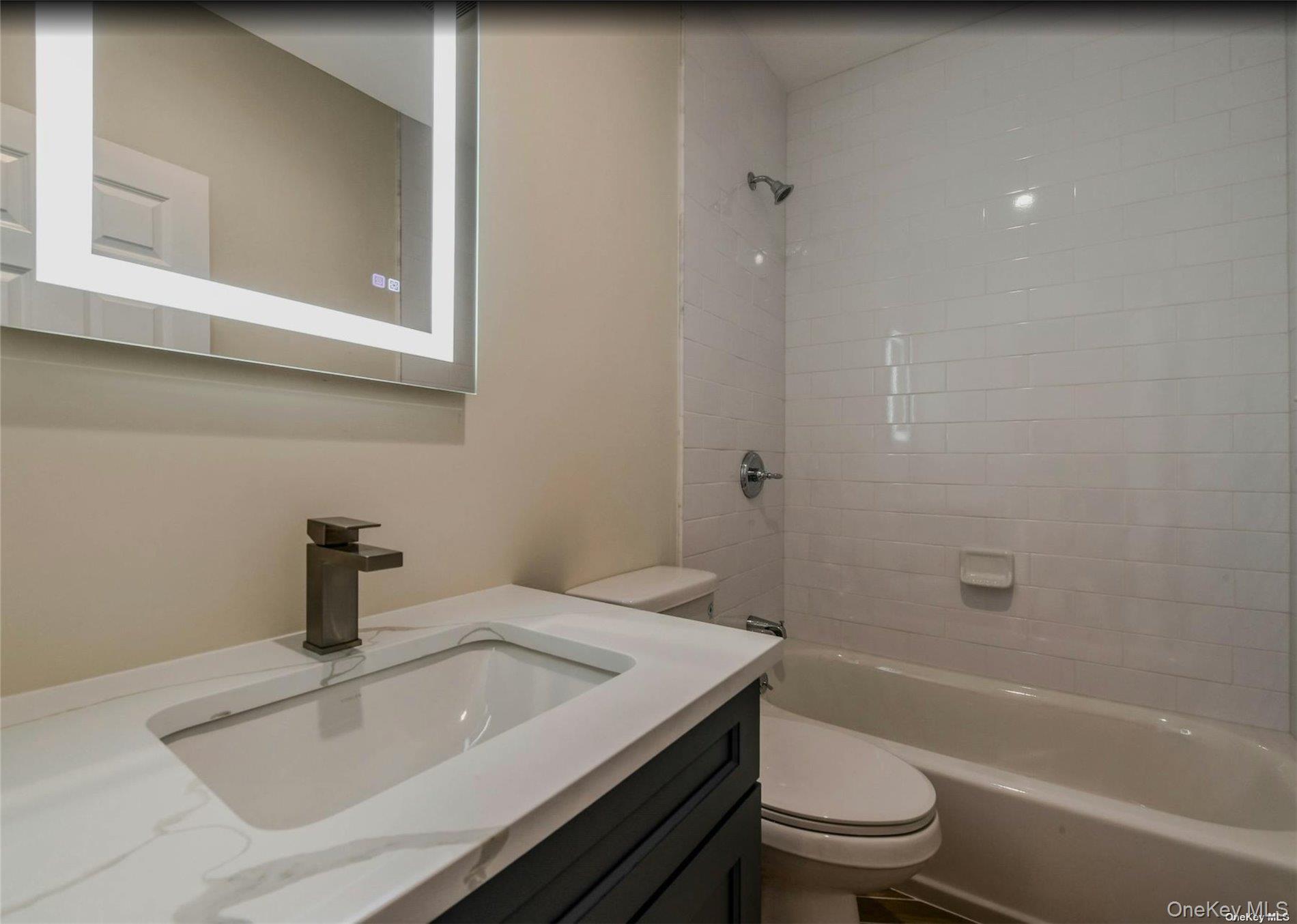 400 A New York Avenue # 1, Huntington, NY 11743