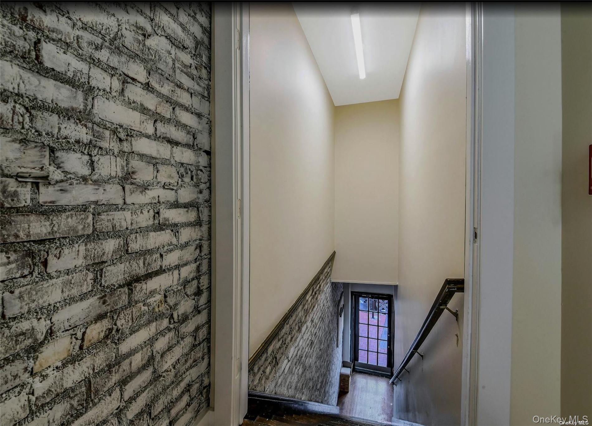 400 A New York Avenue # 1, Huntington, NY 11743