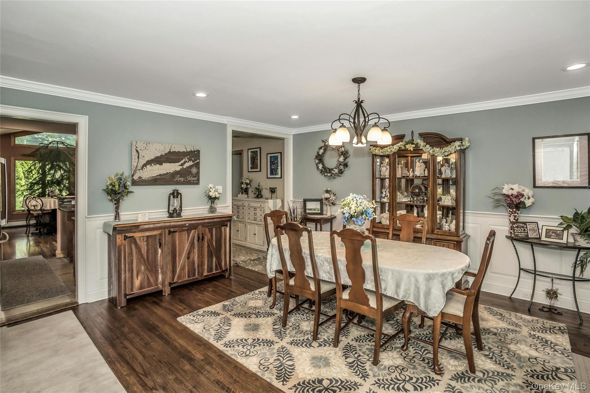 45 Ridge Road, Farmingdale, NY 11735