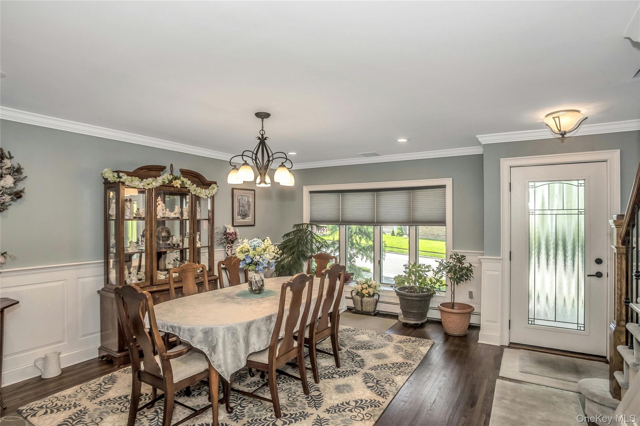 45 Ridge Road, Farmingdale, NY 11735