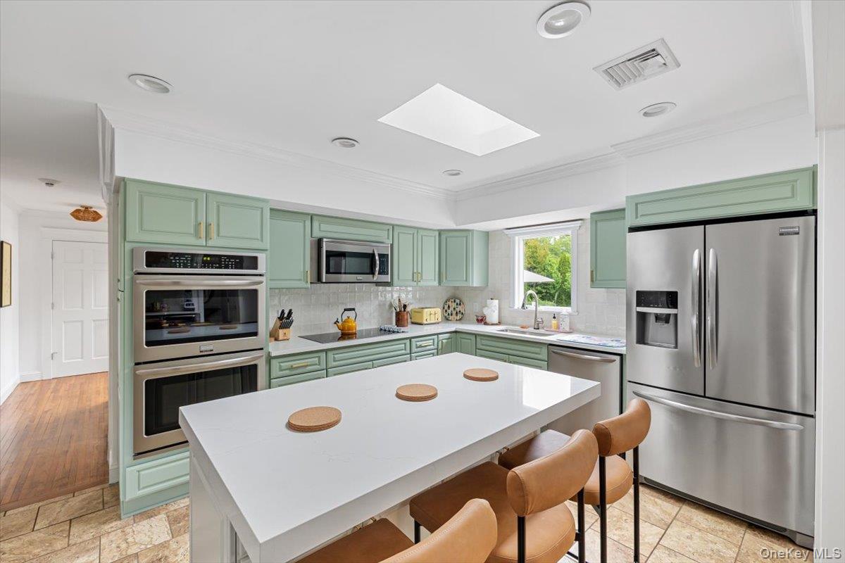 13 Colonial Lane, Bellport Village, NY 11713