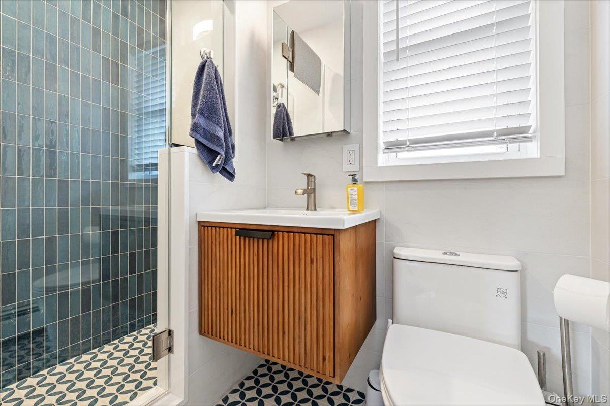 13 Colonial Lane, Bellport Village, NY 11713