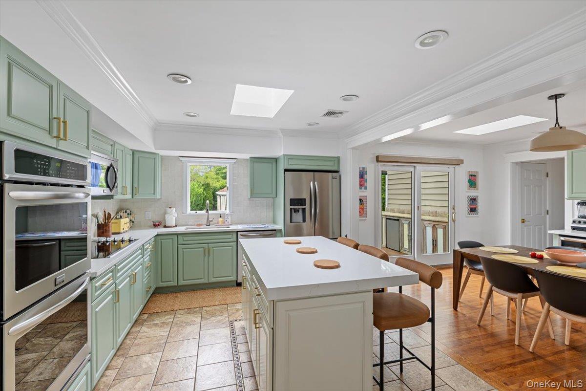 13 Colonial Lane, Bellport Village, NY 11713