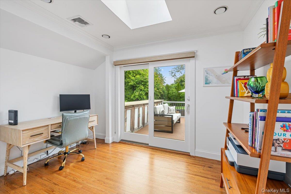 13 Colonial Lane, Bellport Village, NY 11713