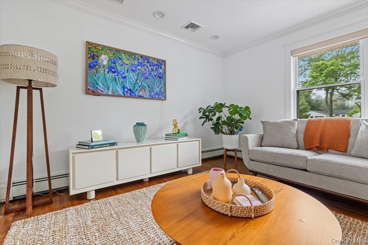 13 Colonial Lane, Bellport Village, NY 11713