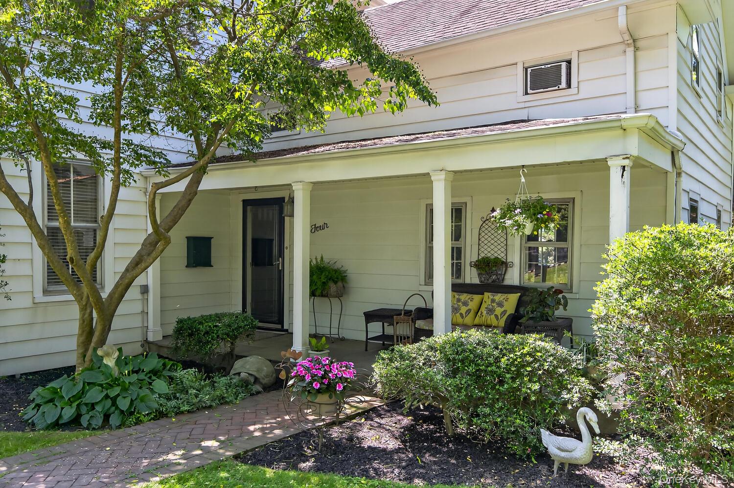 4 Parkview Terrace # 1, Huntington, NY 11743